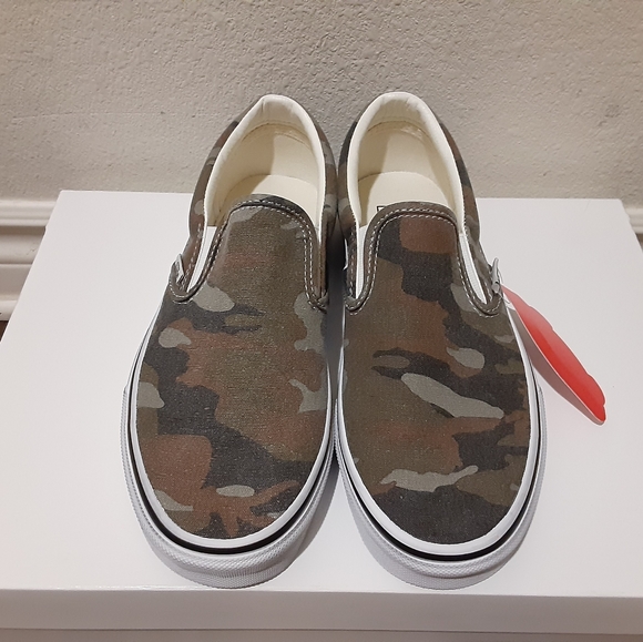 Vans - Picture 2 of 4